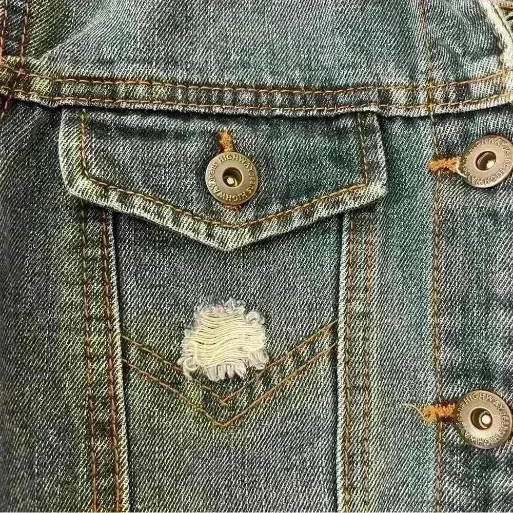 Womens Highway Jeans Distressed Jean Denim Jacket Size M Light Wash New! - Picture 6 of 12